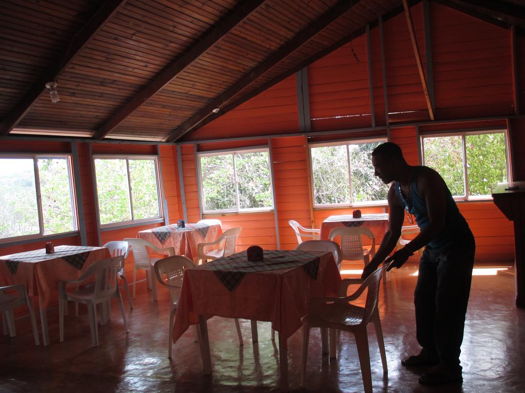 Hotel Flemming Tree Providencia Island Exterior photo
