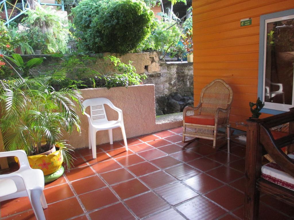 Hotel Flemming Tree Providencia Island Exterior photo